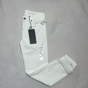 NWT Gap Skinny Jeans size 00